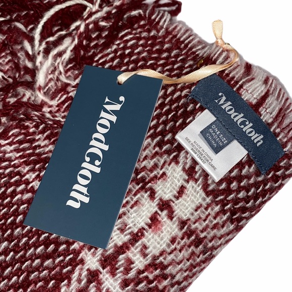 NWT MODCLOTH Brr No More Burgandy Plaid Scarf - Picture 3 of 5